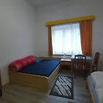 Lindenhof Гостевой дом Waldheim