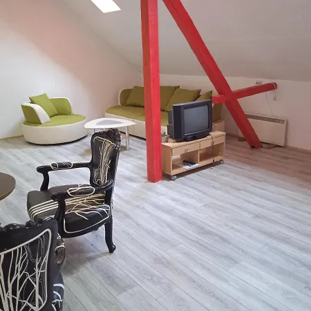 Lindenhof Affittacamere 3*